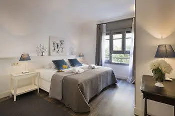 Nextdoor Miro Barcelona Apartment