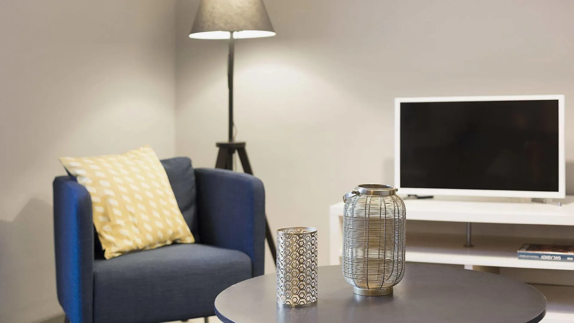 Nextdoor Miro Barcelona Apartment