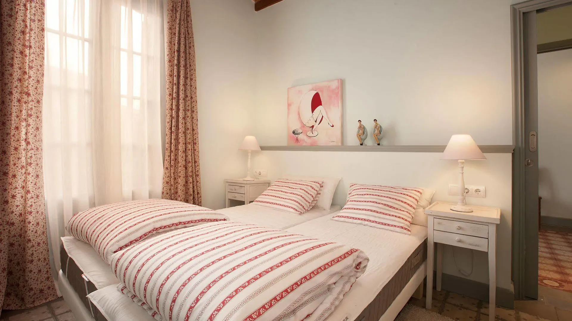 Nextdoor Miro Barcelona Apartment
